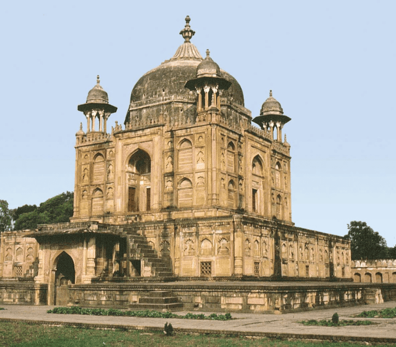 Kashi, Gaya, Allahabad, Ayodhya Namisharanya Tour - 6 D