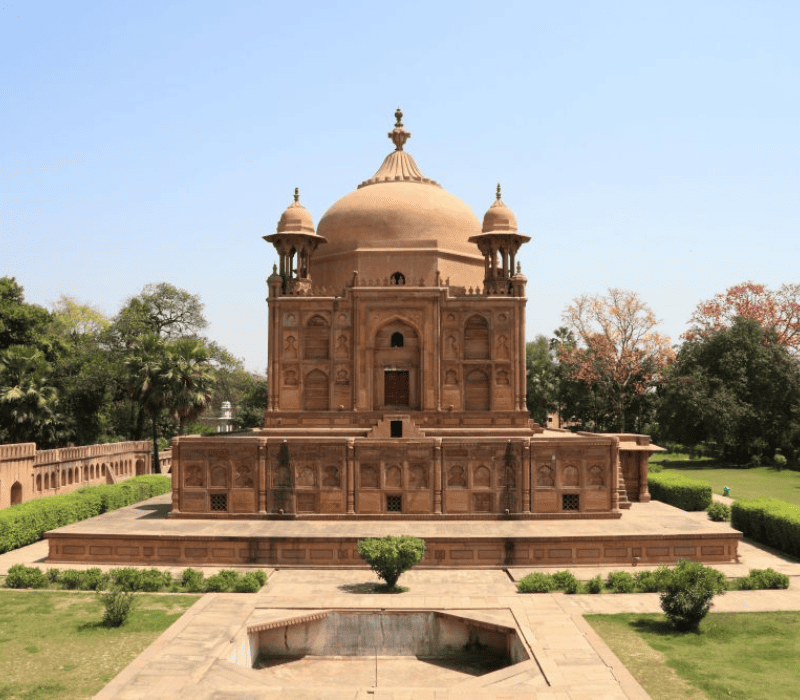 Kashi, Gaya, Allahabad, Ayodhya Namisharanya Tour - 6 D