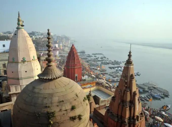 Kashi, Gaya, Allahabad, Ayodhya Namisharanya Tour - 6 D
